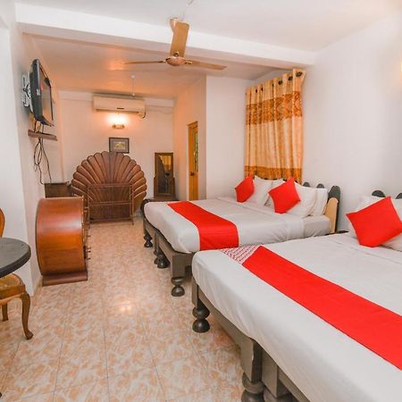 Oak Wood Inn Канди Экстерьер фото