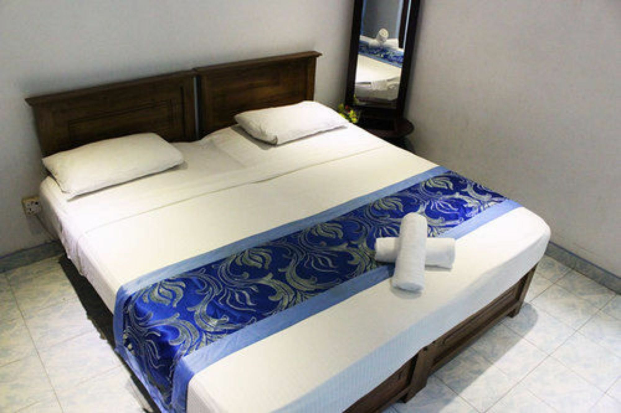 Oak Wood Inn Канди Экстерьер фото