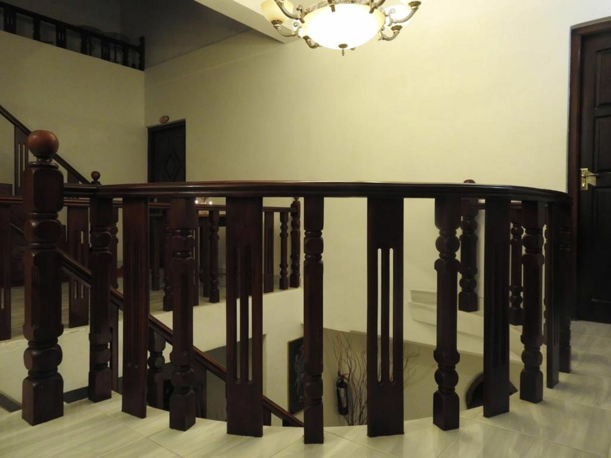 Oak Wood Inn Канди Экстерьер фото