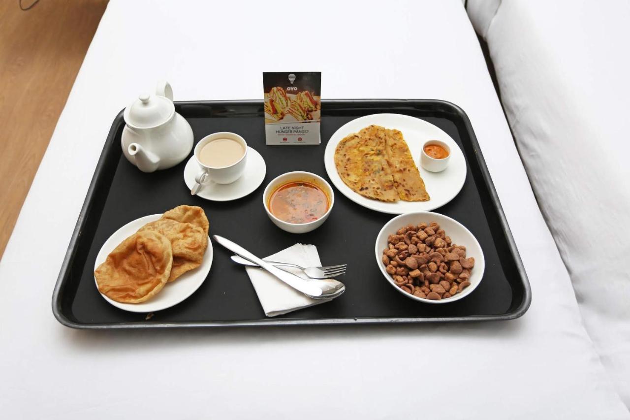 Oak Wood Inn Канди Экстерьер фото